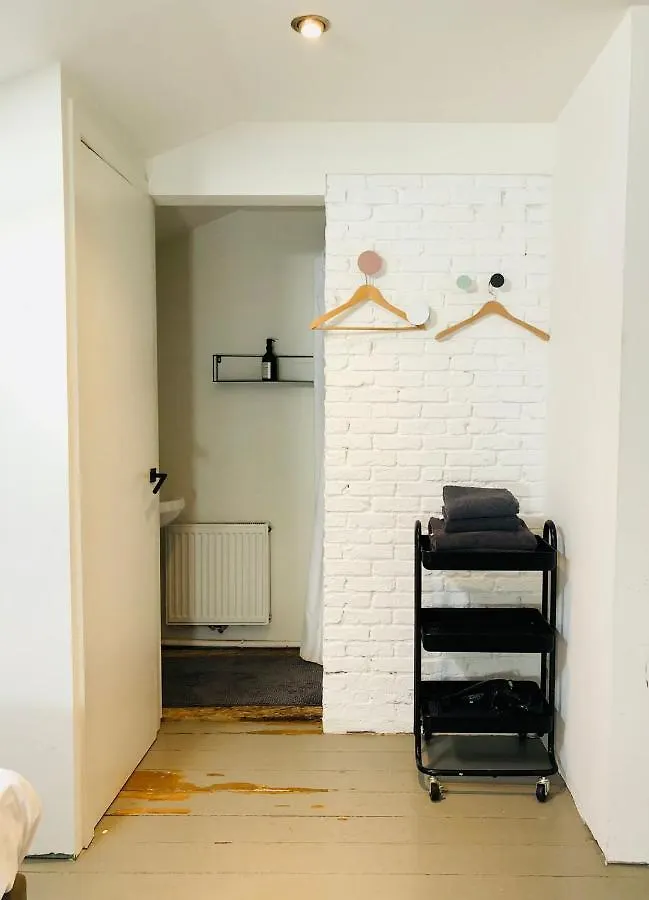 Bacchus Antwerpen - Rooms & Apartments