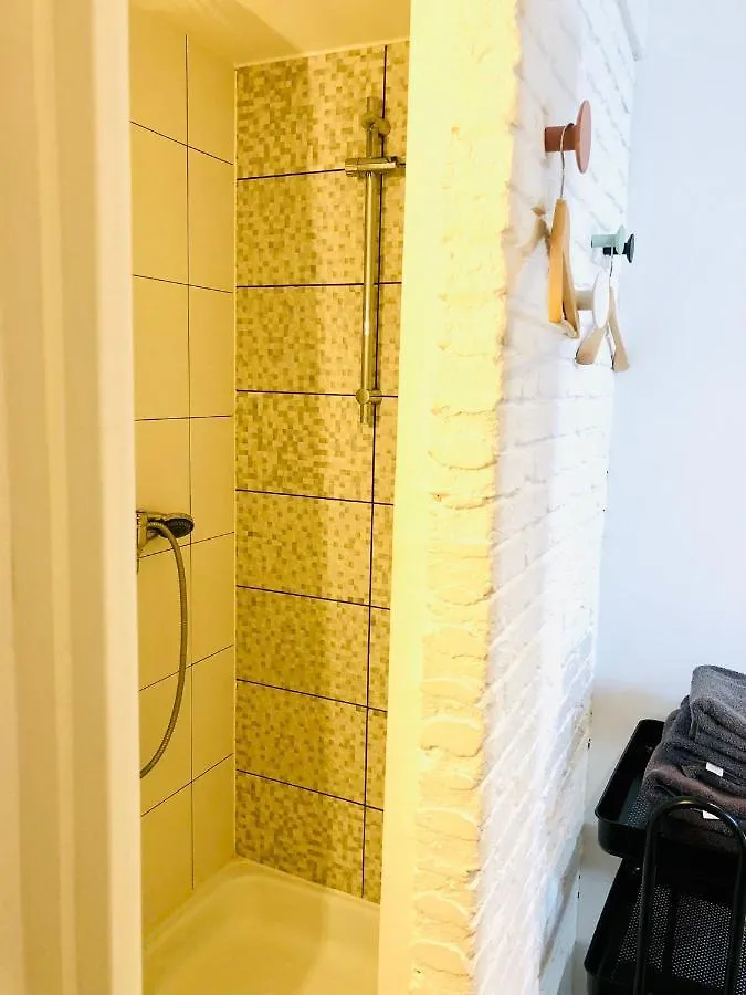 Bacchus Antwerpen - Rooms & Apartments